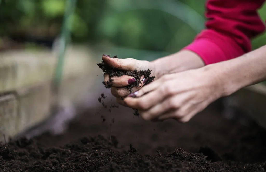 Produit Conti Humus de Contigrow, amendement à base d'acide humique pour récupérer les sols salins au Maroc